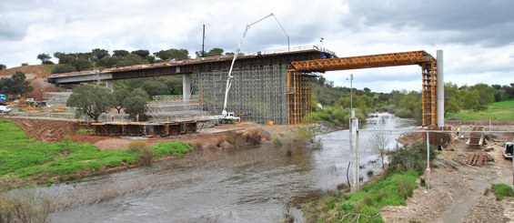 Cercha H-33 en cimbra porticada