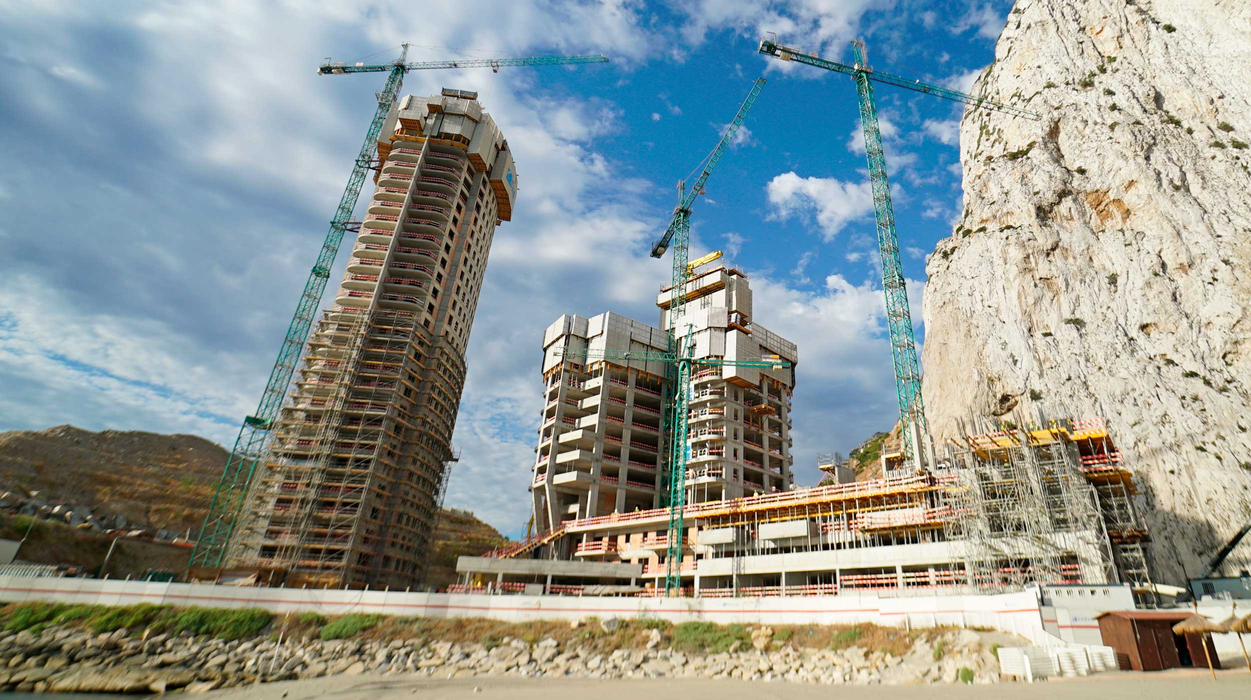 HCT Gibraltar es un proyecto de 665 viviendas de protección oficial desarrollado y promovido por el Gobierno de Gibraltar, el más importante en edificación residencial en la actualidad y en próximos años.