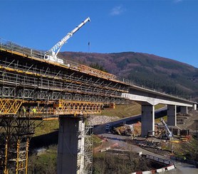 Viaducto Antzuola, España