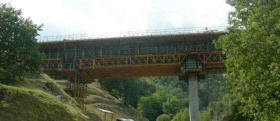 Viaducto sobre el arroyo Salubita, Tolosa, España