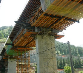 Viaducto sobre el arroyo Salubita, Tolosa, España