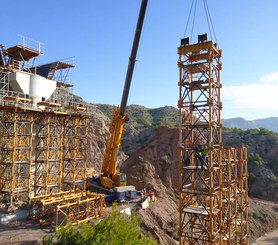 Viaducto sobre el Barranco de los Ojos, Alicante, España