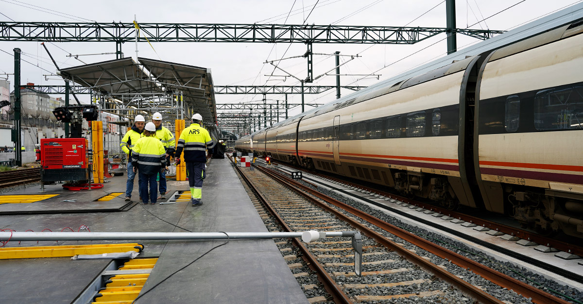 Durante la renovación integral de la histórica estación de tren de A Coruña, se ha puesto en servicio una estación provisional que garantiza la continuidad del servicio ferroviario y la movilidad de los viajeros.