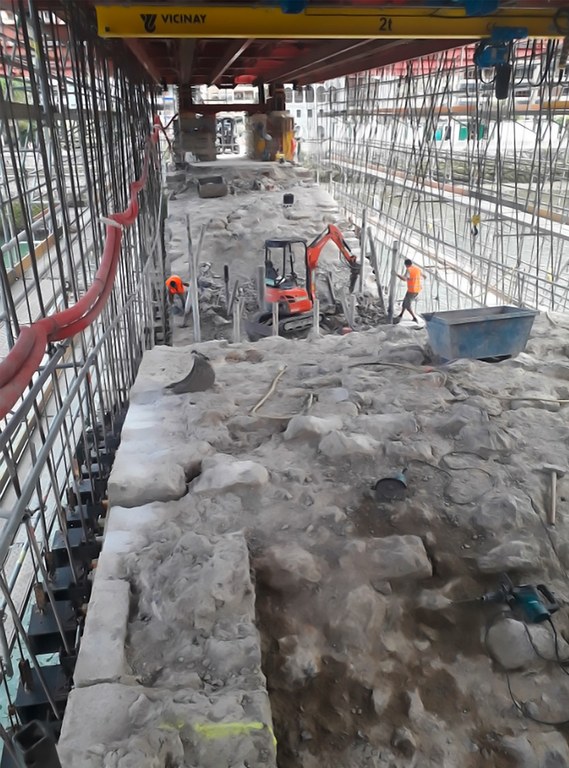 12_BLOG_Puente Debaportada_Espana_ULMA_Construction Roscas exentas y puente grúa para la manipulación de dovelas.