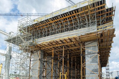 https://www.ulmaconstruction.es/es-es/ulma/blog/tipos-encofrados-caracteristicas-ventajas-construccion/@@images/30b05cc1-a7b8-4e01-80bb-31f88edd6716.jpeg