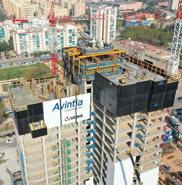 Celebramos la finalización de una de las estructuras del proyecto AQ Urban Sky de Málaga