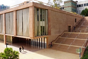 El edificio de investigación del Hospital Vall d’Hebron, un referente premiado de la arquitectura contemporánea