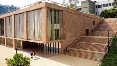 El edificio de investigación del Hospital Vall d’Hebron, un referente premiado de la arquitectura contemporánea