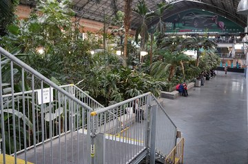 Escalera Pública CTE: acceso peatonal seguro y versátil en cualquier entorno urbano o de obra