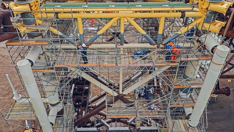 La presencia en obra clave de éxito en la construcción de plataformas marinas en México