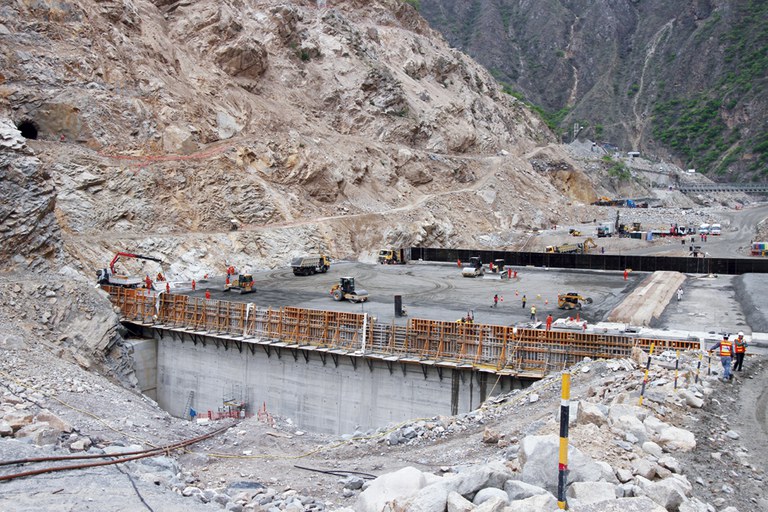 Central Hidroeléctrica, Cerro del Águila