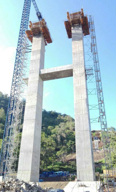 Puente atirantado Hisgaura, el más largo de Sudamérica de su tipología