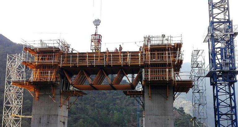 Puente atirantado Hisgaura, el más largo de Sudamérica de su tipología