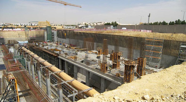 Soluciones integrales de encofrado y andamio en el Metro de Riad
