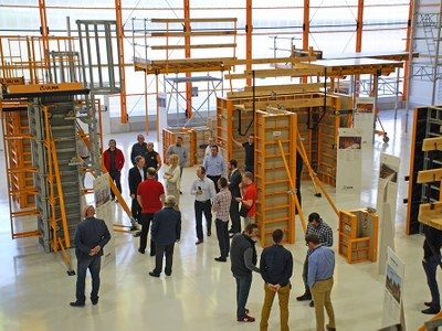 ULMA actualiza su imagen con un nuevo catálogo general y con la exposición de nuevos productos en el Showroom