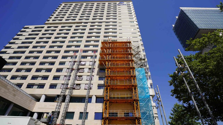 ULMA contribuye a la reforma del Hotel Hilton Diagonal Mar de Barcelona sin detener su actividad